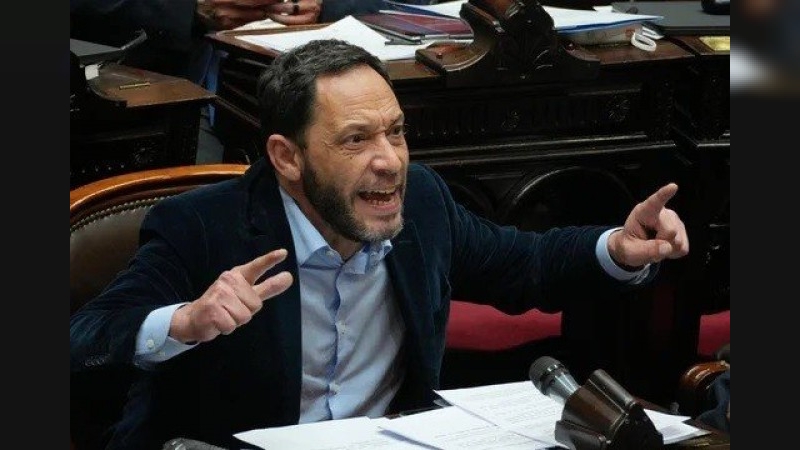 La oposición rechazó la reforma de la SIDE por decreto y denunció la creación de una “policía política”