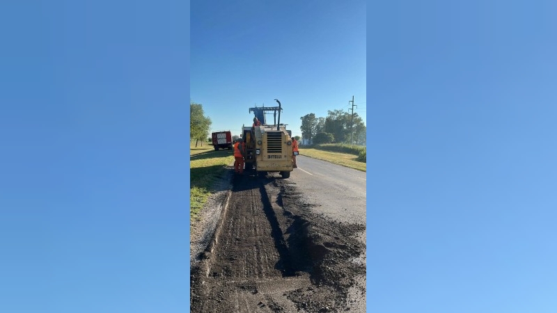 Comenzó la reparación y bacheo de la Ruta 158.