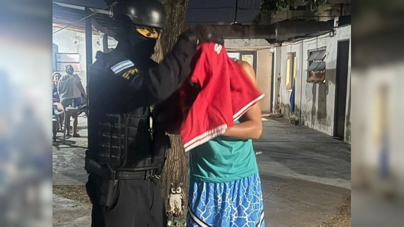 Cayó una banda narco familiar en Córdoba: vendían cocaína en un local de lencería