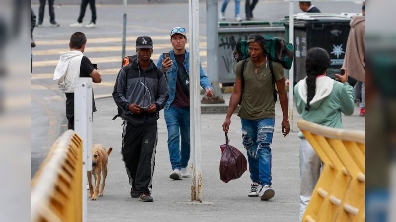 Ecuador impondrá una tasa de seguridad del 30% a todos los productos colombianos