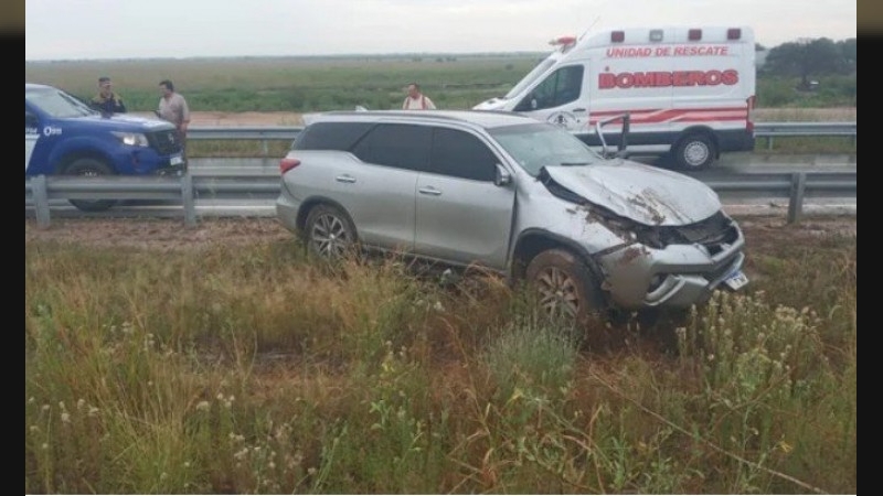 Accidente vial en Ruta 19: una familia resultó involucrada y un menor permanece internado 