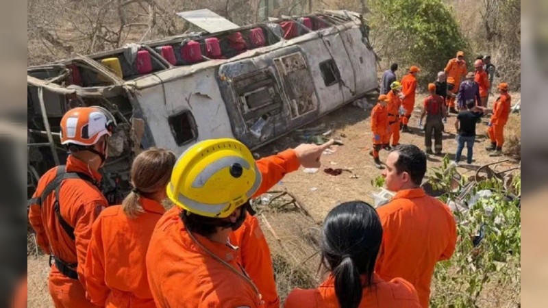 Trágico accidente de un autobús en el noreste de Brasil: 15 muertos, entre ellos, 3 niños