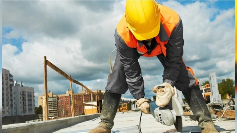 Construcción en Córdoba: “La obra pública sostiene el empleo" pese a la crisis