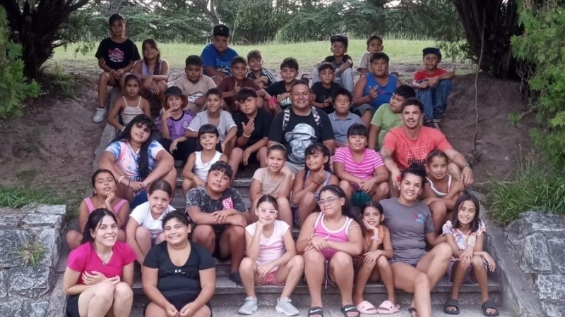 37 niños de Barrio Parque disfrutan en Alta Gracia del Programa “Derecho al Verano”