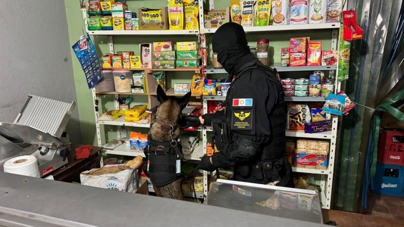 Tránsito: FPA cerró dos puntos de venta y detuvo a un hombre que realizaba delivery de drogas