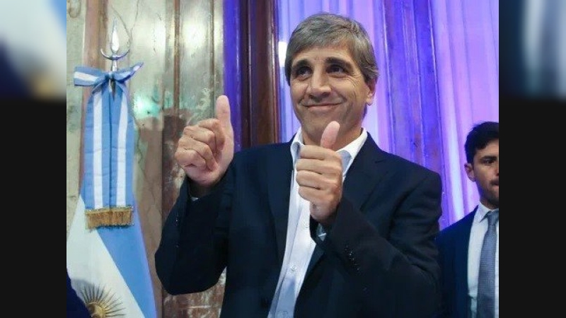 Caputo defendió su gestión y aseguró que el Gobierno resolvió “de raíz” el déficit fiscal