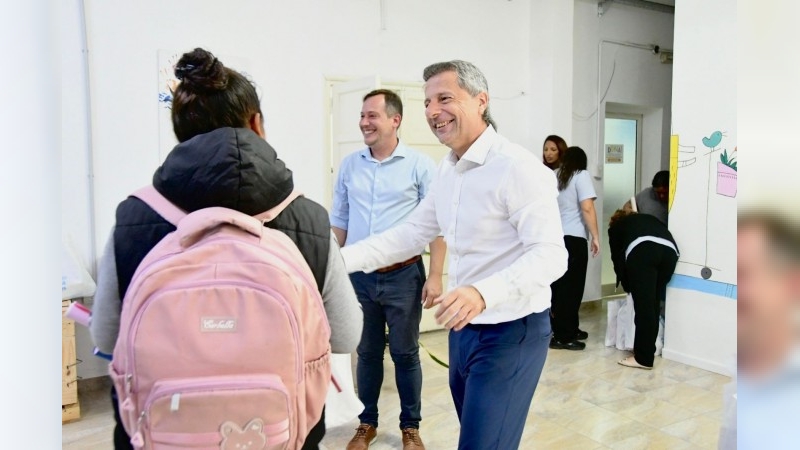 El municipio entregó kits escolares en este inicio de clases 2026
