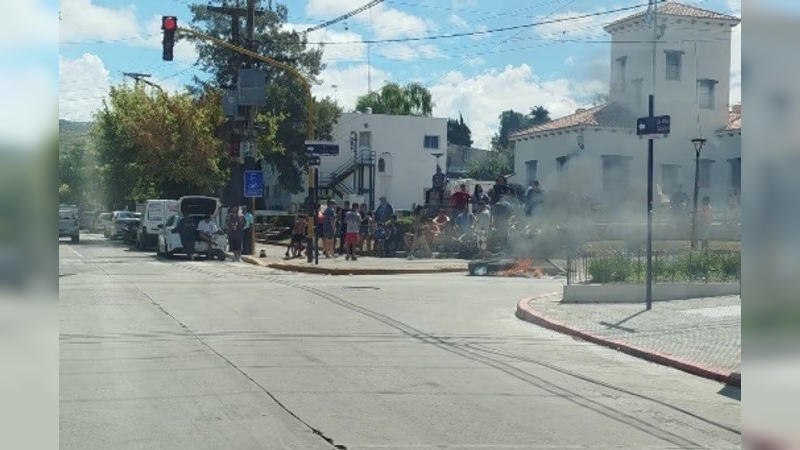 La Calera: la cancelación de un torneo de fútbol derivó en incidentes y denuncias por presencia narco.