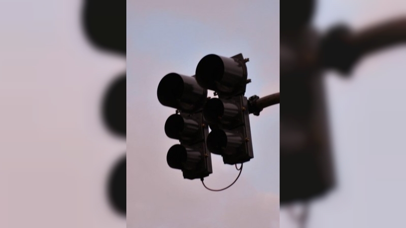 La avenida Cervantes tendrá un semáforo peatonal