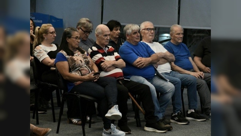 Bernarte recibió inquietudes de vecinos de distintos barrios de la ciudad