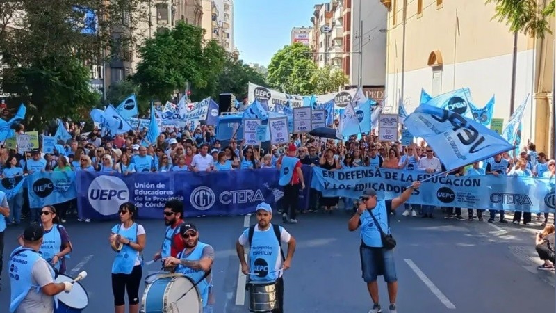 La UEPC espera una tercera propuesta salarial “no atada” a la recaudación
