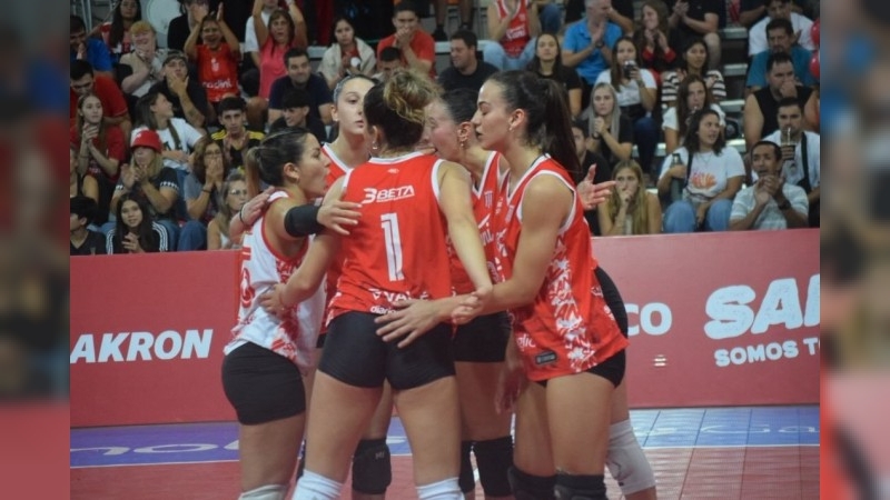 San Isidro cayó ante Bell en el inicio de los cuartos de final de la Liga Argentina Femenina de vóley