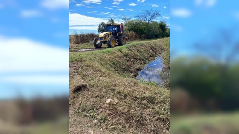 Detallan las tareas de mantenimiento permanente en canales de desagües pluviales de la ciudad
