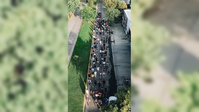 Multitudinaria participación en la tradicional caminata de las siete iglesias por Viernes Santo