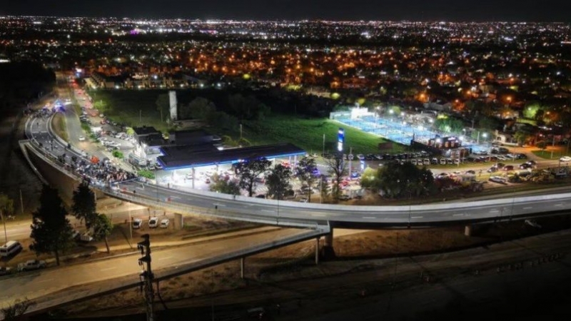 Córdoba: Martín Llaryora inauguró el altonivel de Valle Escondido