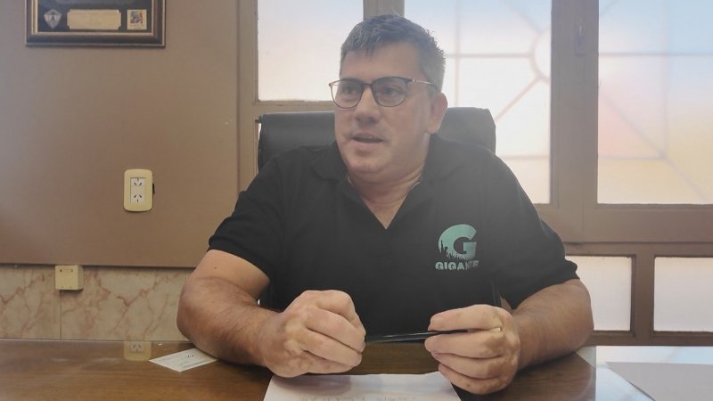 El Gigante de Bomberos se llena de bailes: Los Herrera, festejo del Día del Trabajador y la llegada de El Loco Amato