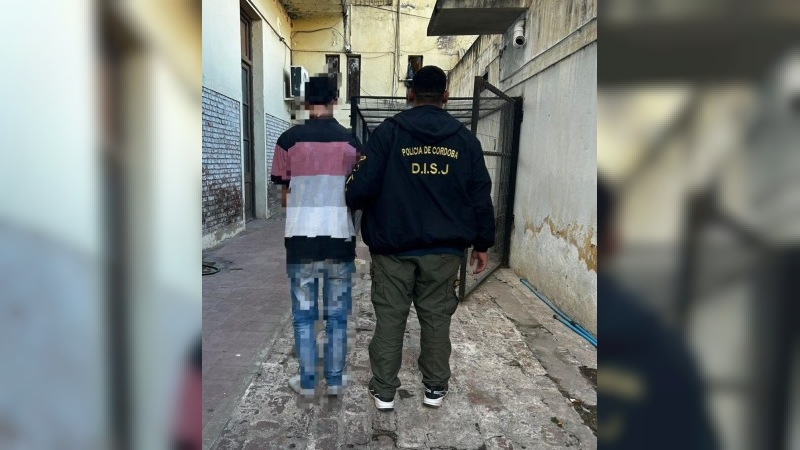 Detuvieron a un hombre tras un allanamiento por hurto calificado en barrio Vélez Sarsfield