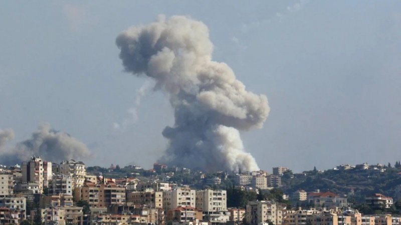 Israel lanzó nuevos ataques en el Líbano y Netanyahu acusa a Hezbolá de “desintegrar” el alto el fuego