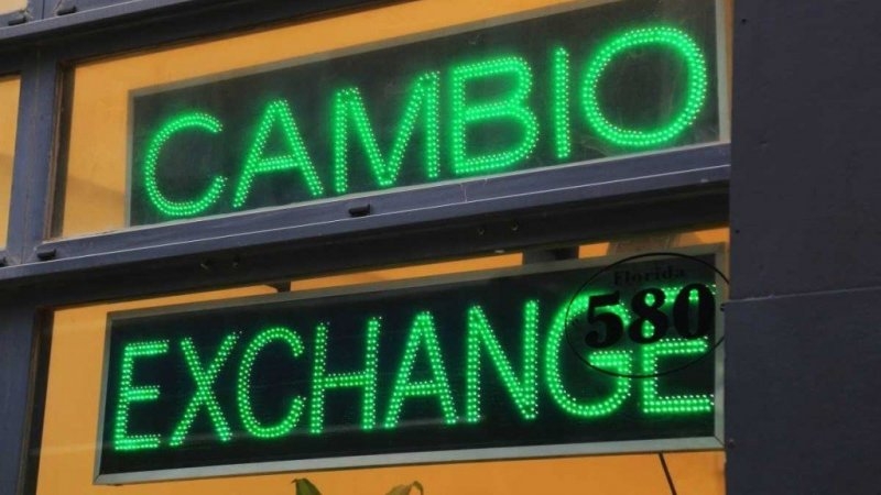 El Banco Central le impuso una dura sanción a una casa de cambios que vinculan con “Chiqui" Tapia