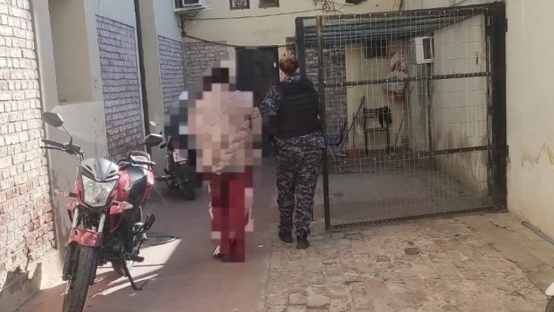 Aprehenden a una mujer por incumplir una medida cautelar en barrio Jardín