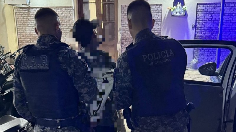Detienen a un joven con pedido de captura vigente en barrio San Cayetano