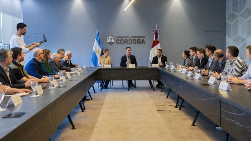El Gobierno de Córdoba habilitó más de $2.100 millones para ejecutar redes domiciliarias de gas en 16 localidades
