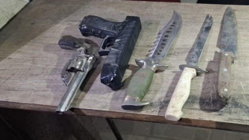 Operativo policial en Córdoba: recuperan armas y vehículos
