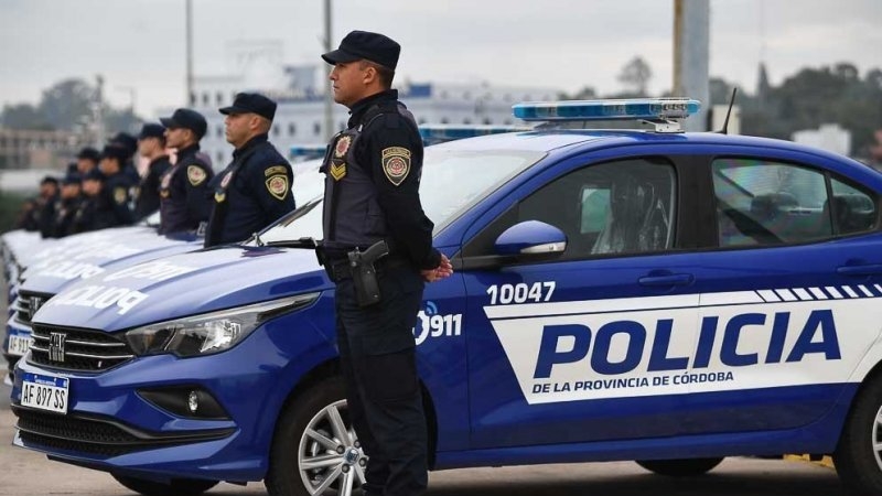 Córdoba: allanaron un departamento céntrico y secuestraron más de 80 celulares de alta gama