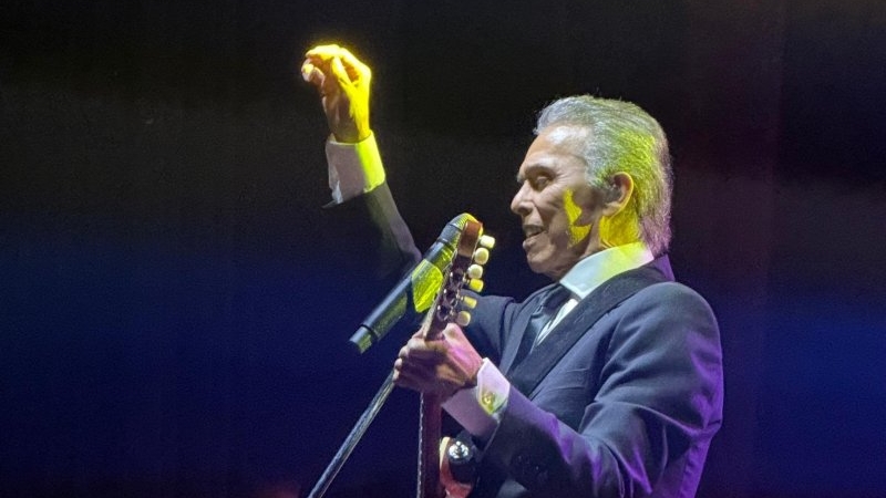 Emoción y expectativa en el Teatro Mayo por el show de Jairo junto al Coro Polifónico