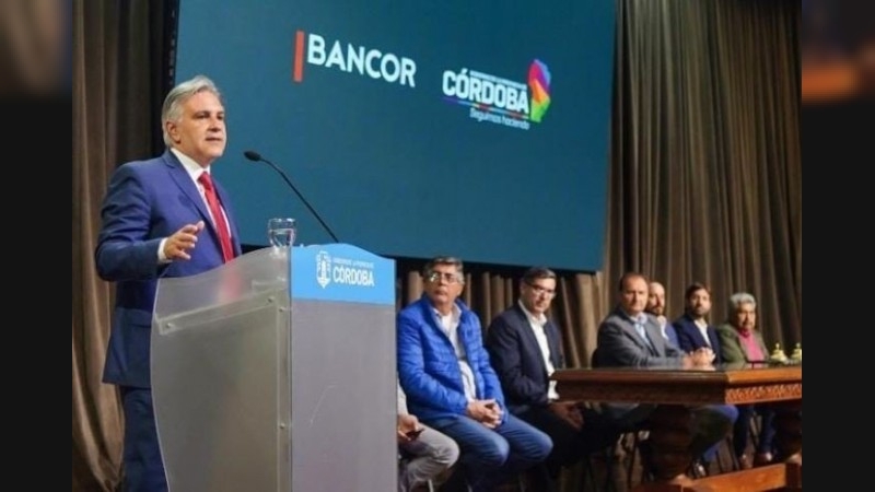 Llaryora y Bancor lanzan un "plan de alivio" para estatales: cómo será la refinanciación de deudas