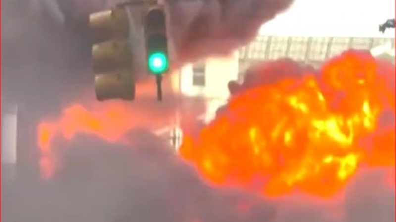 Impactante explosión de un auto cerca del Toro de Wall Street sembró pánico en Nueva York