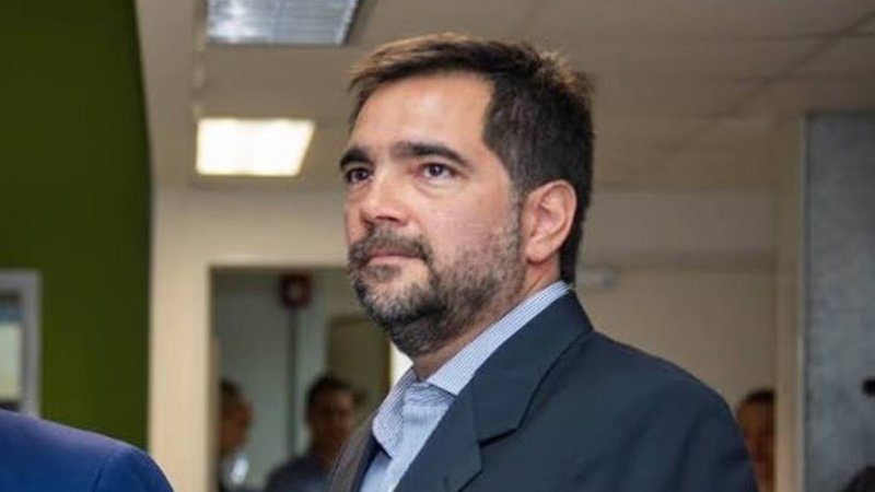 Hallan más de US$2.500.000 y drogas en un allanamiento al ex titular de ARSAT y ORSNA