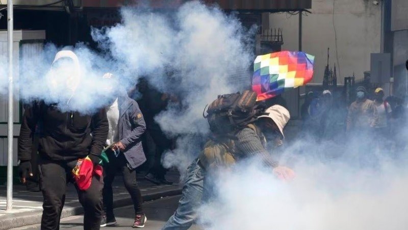 Bolivia inicia segundo mes de bloqueos en cerca de 100 puntos del país
