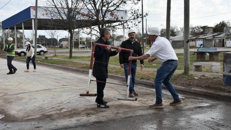 La obra de pavimentación en barrio Parque alcanza un 25% de avance y suma nuevos tramos habilitados