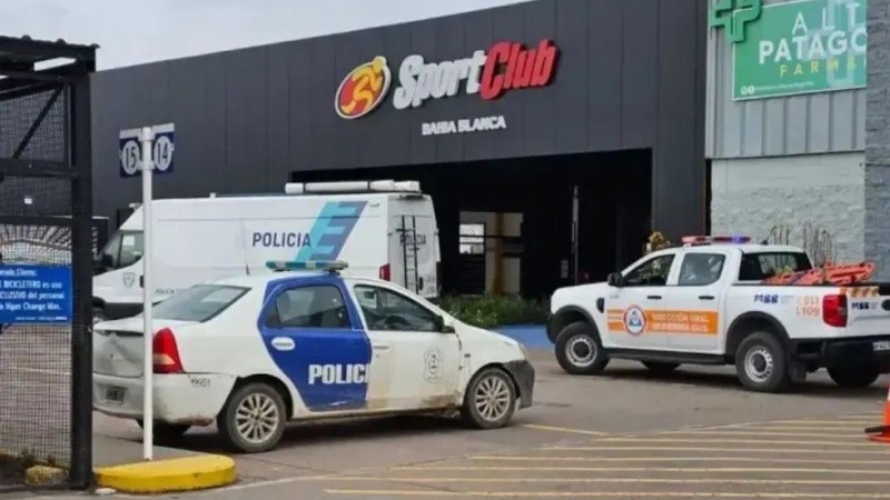 Tragedia en un gimnasio en Buenos Aires: cayó de un segundo piso mientras corría en la cinta y murió