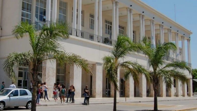 Docentes universitarios realizarán un paro de una semana en todo el país