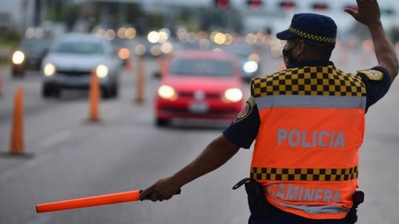 Suben un 2,5% las multas de la Policía Caminera en Córdoba: cómo quedan