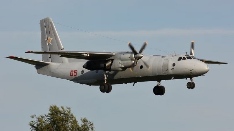 Tragedia militar en la India: cinco soldados murieron tras estrellarse un avión