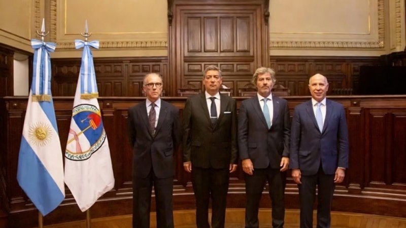 El Gobierno oficializó la flexibilización del trámite para designar jueces de la Corte Suprema
